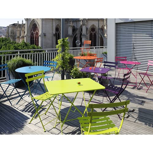 Table pliante Bistro   / Ø 77cm - Trou pour parasol - Fermob - Romarin - Acier laqué