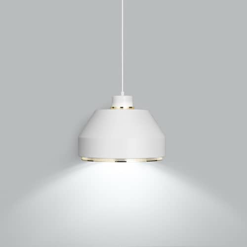 Pendelleuchte AMA500 metall weiß / Aino Aalto, 1941 - ARTEK - Weiß / Messing - Stahl