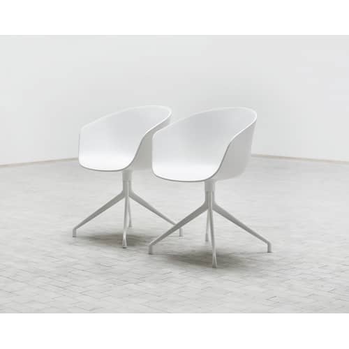 Drehsessel About a chair plastikmaterial schwarz 4 Füße - Drehstuhl - Hay - Schwarz - Lackiertes Aluminiumguss, Polypropylen