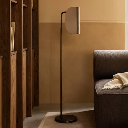Lampada a stelo Wing metallo marrone / Orientabile - Audo Copenhagen - Bronzo - Acciaio, Alluminio