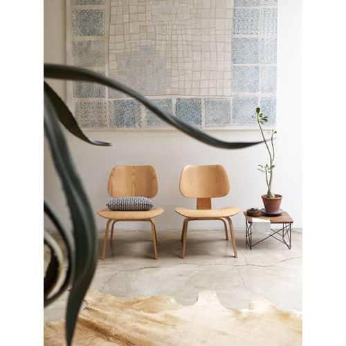 Fauteuil bas Plywood Group LCW bois naturel / By Charles & Ray Eames, 1945 - Vitra - Frêne naturel - Contreplaqué moulé, Placage frêne