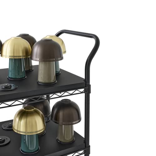 Lampe sans fil rechargeable Raku SH8 céramique or métal / Céramique & métal - Ø 16 x H 21 cm - &tradition - Laiton / Pied vert - Céramique, Laiton