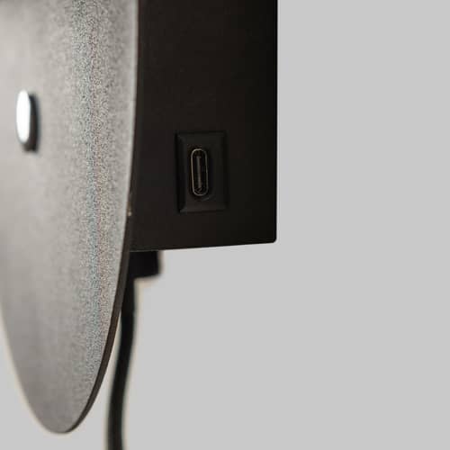 Applique avec prise Tokyo / Port USB intégré - It\'s about Romi - Noir - Fer, Verre