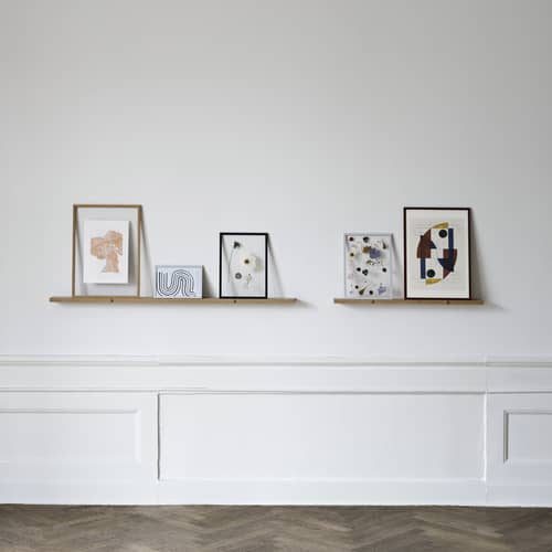Etagère porte-cadres Gallery Shelf / L 115 x Prof. 8 cm - Rainurée - MOEBE - Chêne naturel - Chêne massif