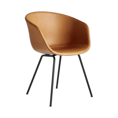 Fauteuil rembourré About a chair AAC27 cuir marron / Cuir intégral & métal - Hay - Cognac (cuir Sense) / Noir - Acier thermolaqué, Cuir, Mousse, Polypropylène