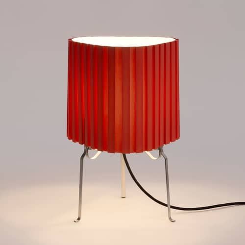 Lampe de table Canelé tissu rouge - Hay - Rouge tomate - Acier chromé, Tissu plissé