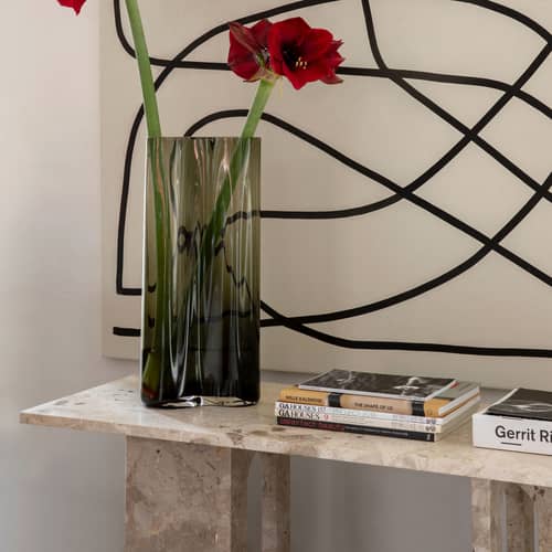 Table basse Androgyne Lounge Stone pierre beige / 120 x 45 x H 37,8 cm - Base pierre - Audo Copenhagen - Pierre Kunis Sable / Pied pierre sable - Pierre Kunis Breccia