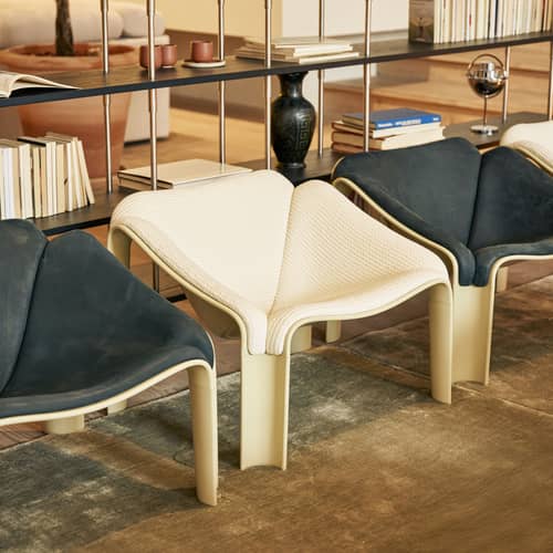 Fauteuil rembourré F300 tissu blanc / Pierre Paulin, réédition 1965 - Gubi - Tissu blanc / Vert pastel - HiREK, Mousse, Tissu