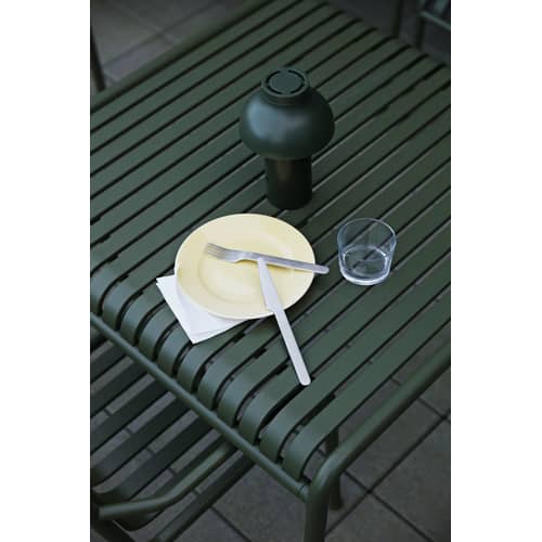 Lampe extérieur sans fil rechargeable PC Portable plastique vert / Pierre Charpin - Hay - Olive - Polyéthylène