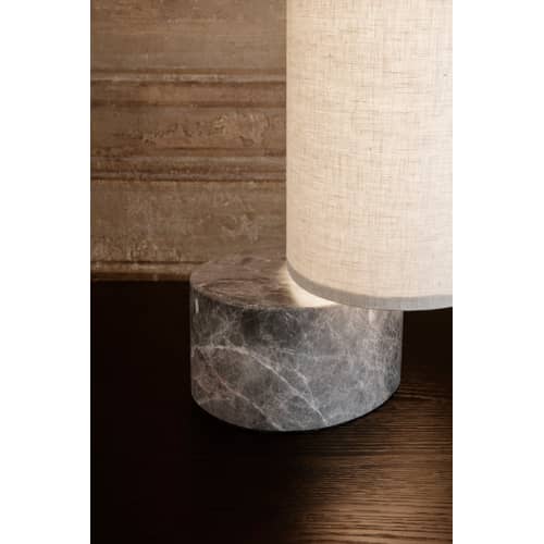 The Unbound LED Table lamp textile white / H 45 cm - Fabric & marble / Swivels - Gubi - White linen / Grey marble - Linen, Marble