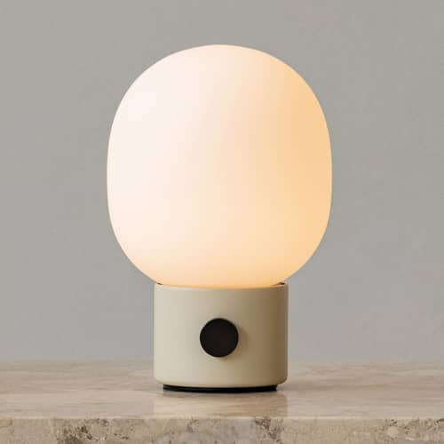 Lampe sans fil rechargeable JWDA métal verre blanc /  Ø 14,5 x H 21,5 cm - Audo Copenhagen - Blanc albâtre - Acier, Verre soufflé bouche