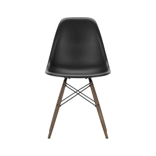 RE DSW - Eames Plastic Side Chair Chair plastic material black / (1950) - Dark wood legs / Recycled - Vitra - Black / dark maple - , Post-consumer recycled plastic