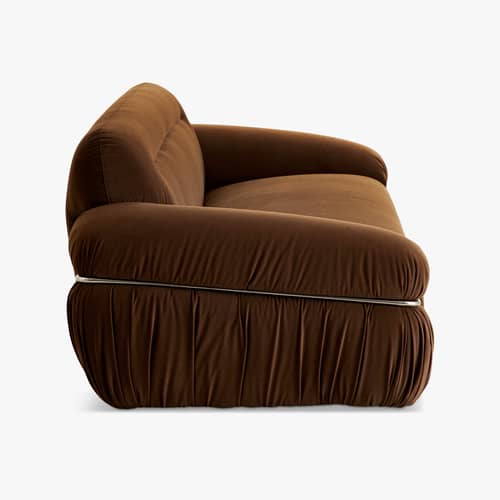 Sofa Elea textil braun / 3-Sitzer – L 230 cm - NV GALLERY - Tiefbrauner Velours / Verchromt - High Density-Schaum, Velours, Verchromter Edel-Stahl