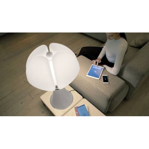 Lampe de table Pipistrello 4.0 Tunable White / Bluetooth - H 66 à 86 cm - Martinelli Luce - Blanc - Acier galvanisé, Aluminium laqué, Méthacrylate opalin
