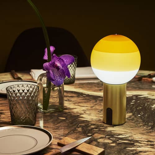 Dipping Light LED Wireless rechargeable lamp glass orange / H 22.2 cm - Marset - Amber / Brass - Blown glass, Metal