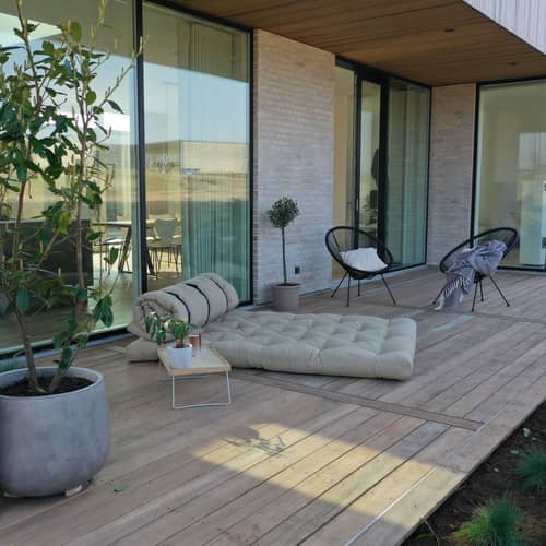 Modulares Gartensofa Buckle Up Outdoor textil beige / B 140 cm - Sonnenliege & Beistellbett - KARUP DESIGN - Beige 402 - Dralon® Stoff, Polyesterfaser, Schaumstoff