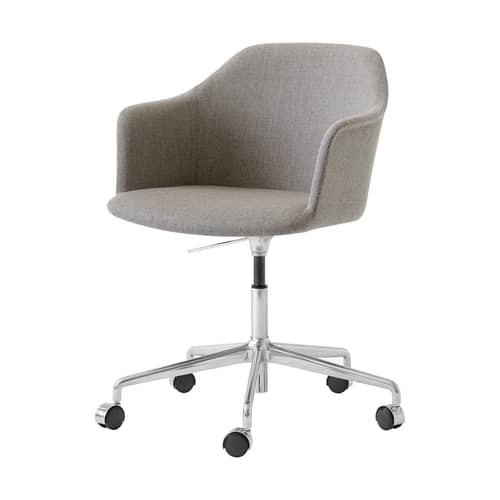Fauteuil à roulettes Rely HW55 tissu marron beige / Pivotant & hauteur réglable - &tradition - Taupe / Pied alu poli - Aluminium, Fibre de verre, Mousse, Polypropylène recyclé, Tissu Kvadrat