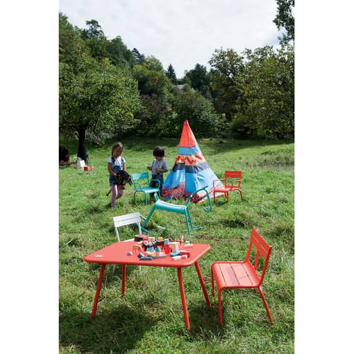 Chaise enfant Luxembourg Kid métal bleu / Empilable - Fermob - Bleu Acapulco - Aluminium laqué