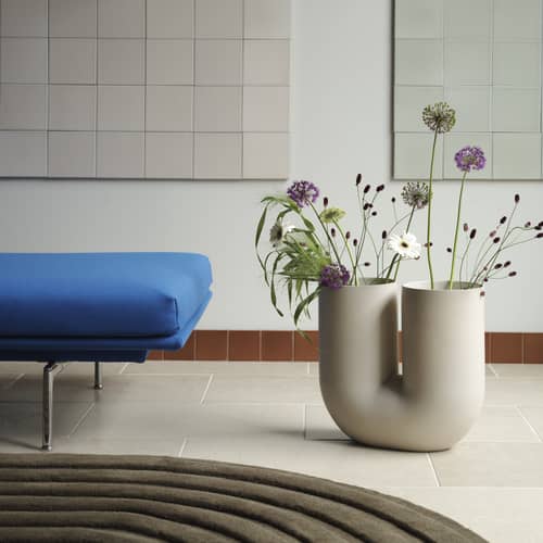 Kink Large Vase ceramic beige / Earnest Studio, 2018 - H 39 cm - Muuto - Sand - Ceramic