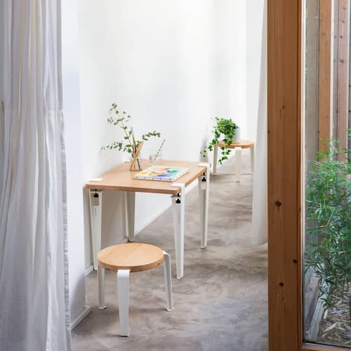 Bureau enfant  / 70 x 50 cm - Chêne - TIPTOE - Chêne / Pieds blanc crème - Acier thermolaqué, Chêne massif éco-certifié