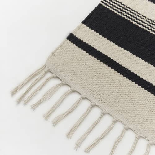 Tapis Iselin tissu noir / 140 x 200 cm - BROSTE COPENHAGEN - 140 x 200 cm / Noir & blanc - Coton