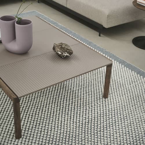 Couchtisch Couple keramik beige / 84.5 x 120 x H 35 cm - Beidseitig verwendbare Steinzeug-Tischplatte - Muuto - Taupe / Eiche dunkel - Geölte, gebeizte Eiche, Steinzeug