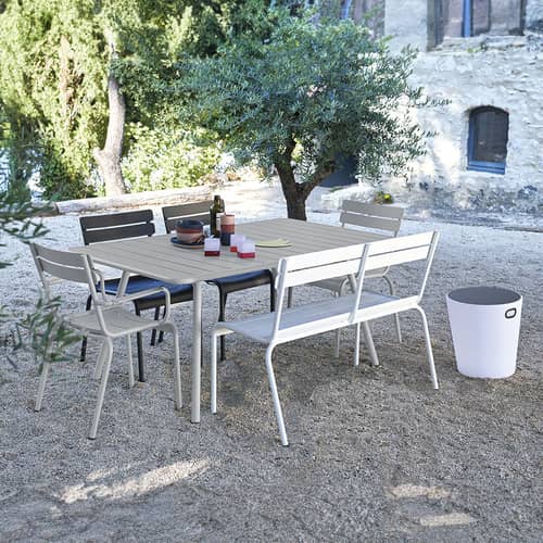 Table rectangulaire Luxembourg métal vert / 165 x 100 cm - 6 à 8 personnes - Fermob - Pesto - Aluminium laqué