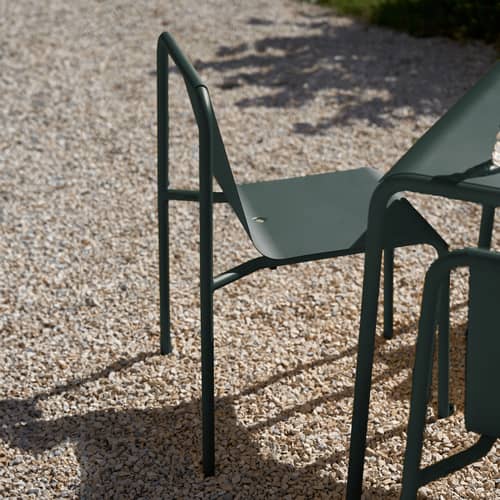 Chaise empilable Panorama - TIPTOE - Vert Forêt - Acier thermolaqué