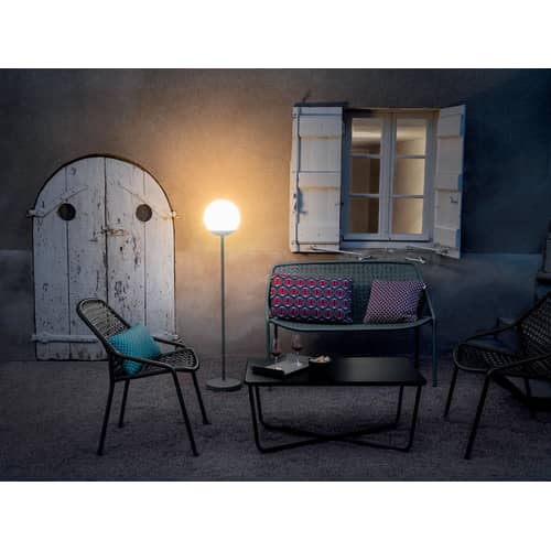 Lampadaire d\'extérieur sans fil Mooon! LED / Sphère plastique - H 134 cm - Bluetooth - Fermob - Carbone - Aluminium, Polyéthylène