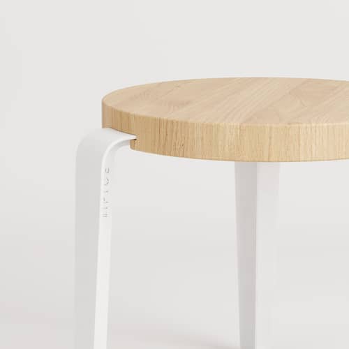Tabouret enfant Mini Lou / H 30 cm - TIPTOE - Chêne / Pieds blanc crème - Acier thermolaqué, Chêne massif éco-certifié