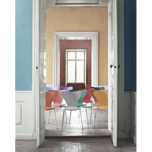 Série 7 Stacking chair wood grey Coloured ash - Fritz Hansen - Nine Grey / Chromed base - Chromed steel, Tinted ashwood