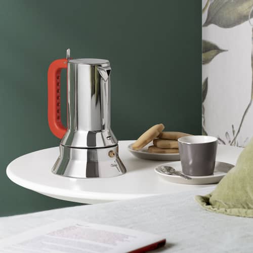 Cafetière italienne 9090, Poignée perforée (1978) métal / 3 tasses - Induction / Alessi 100 Values Collection - Alessi - 3 tasses / Acier & rouge - Acier inoxydable, Acier magnétique