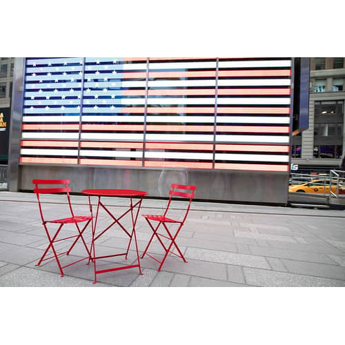 Bistro Foldable table metal red / Ø 60 cm - Steel / 2-seater - Fermob - Black cherry - Lacquered steel
