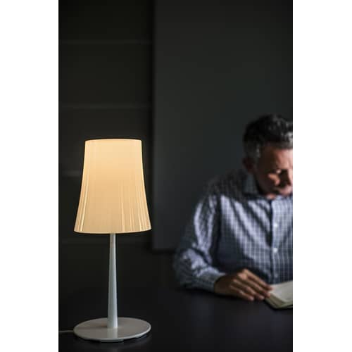Lampada da tavolo Birdie Easy Small materiale plastico nero / H 43 cm - Foscarini - Nero - Alluminio laccato, policarbonato