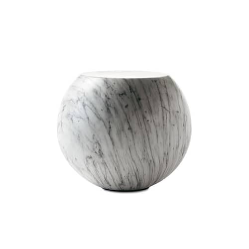Table d\'appoint Bong     / Giulio Cappellini, 2004 - Ø 48 x H 40 cm - Fibre de verre & résine - Cappellini - Effet marbre / Blanc & gris - Fibre de verre, Résine