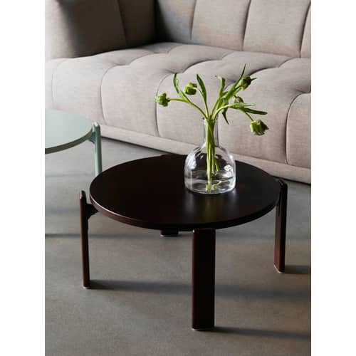 Table basse Rey marron bois naturel / By Bruno Rey x Dietiker, 1971 - Ø 66,5 x H 32 cm - Hay - Bois foncé - Contreplaqué de hêtre, Hêtre massif