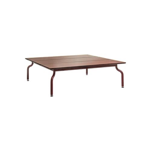 Couchtisch South stein rot / 120 x 120 x H 38 cm - Lavagestein - Magis - Roter Lavagestein / Tischbein in Bordeaux. - Emailliertes Lavagestein, Stahl