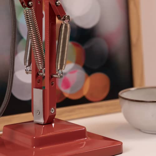 Lampe de table Original 1227 métal rouge / Réédition 1930\' / Seconde vie - Anglepoise - Rouge Corail - Acier, Aluminium, Fonte