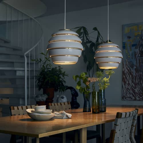 Sospensione Beehive A331 metallo bianco / Alvar Aalto, 1953 - ARTEK - Bianco / Ottone - Alluminio, Ottone