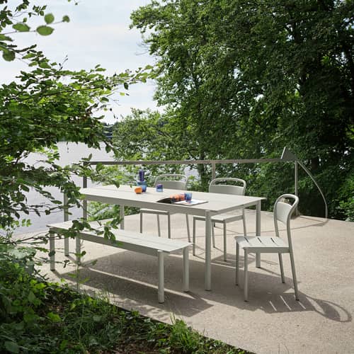 Stapelbarer Stuhl Linear metall grün / Stahl - Muuto - Dunkelgrün - Stahl