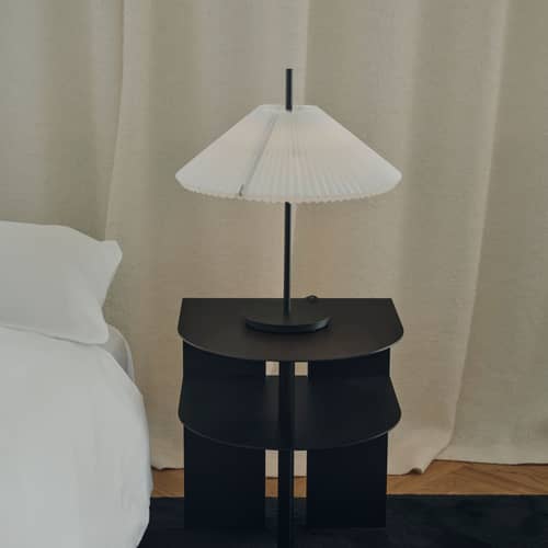 Nebra Table lamp textile white / Swivel & height-adjustable - NEW WORKS - White & Black - Polyester fabric, Steel