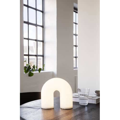 Lampe de table Vuelta LED verre blanc / L 21 x H 21 cm - Ferm Living - Blanc translucide - Laiton massif, Verre opalin strié