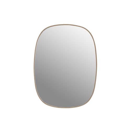 Miroir mural Framed Small métal rose / 44 x 59 cm - Muuto - Cadre rose / Miroir standard - Acier, Verre