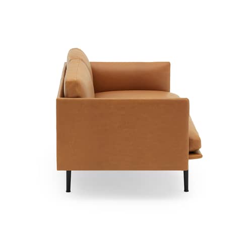 Canapé 2 places Outline cuir marron / L 170 cm - Muuto - Cognac (cuir Silk) / Pieds noirs -  Plumes, Aluminium laqué, Cuir pleine fleur, Mousse