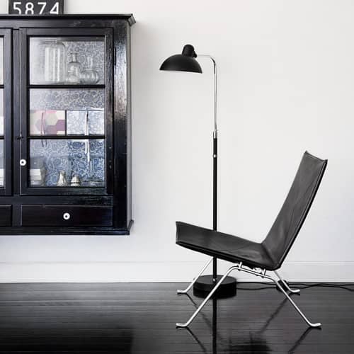 PK22 Low armchair leather black / Poul Kjærholm, 1956 - Fritz Hansen - Black Leather (Grace) - Brushed steel, Cowhide leather