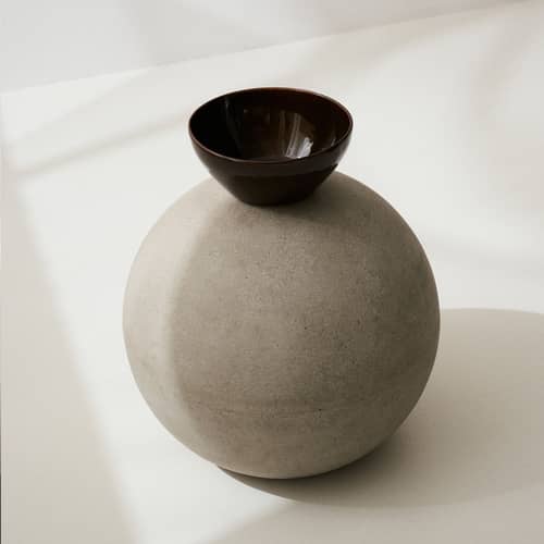 Out of Lines Salad bowl ceramic brown / 25 x 22 x H 11 cm - Serax - Ochre - Enamelled sandstone