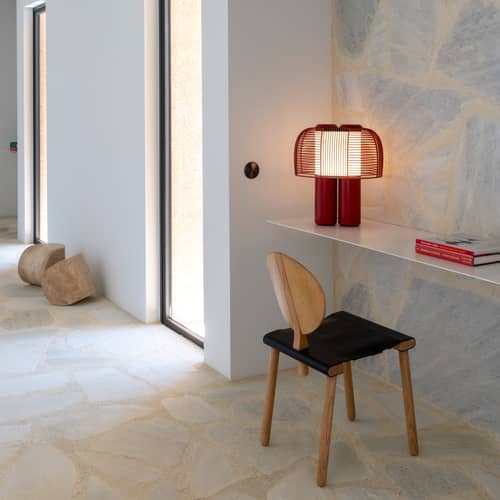 Lampe de table Yasuke / L 39,5 x H 43 cm - DCW éditions - Rouge / Abat-jour rouge - Acier, Aluminium, PMMA