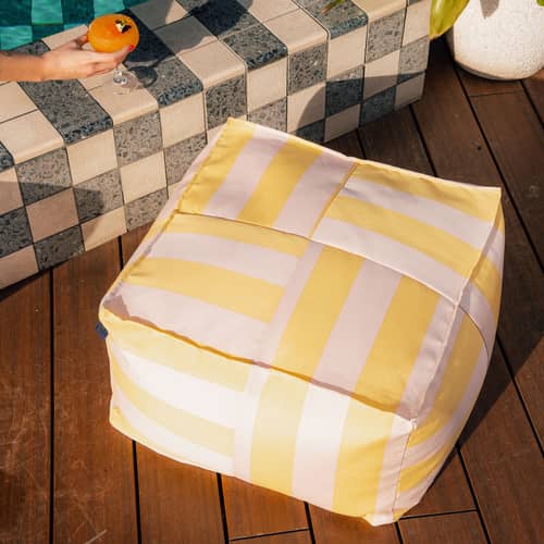 Outdoor-Hocker Otto textil gelb - NOBODINOZ - Gelb & Rosa - Expandiertes Polystyrol, Polyacryl-Gewebe