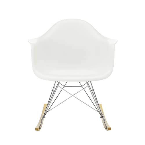 Rocking chair RAR - Eames Plastic Armchair plastique blanc / (1950) - Pieds chromés & bois clair - Vitra - Blanc / Chromé / Bois clair - Acier chromé, Érable massif, Polypropylène