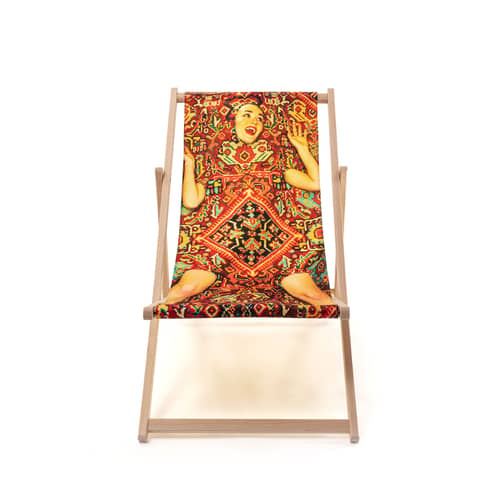 Chaise longue pliable inclinable Toiletpaper bois multicolore bois & toile multicolore / Lady on carpet - Seletti - Lady on carpet - Hêtre massif, Polyester